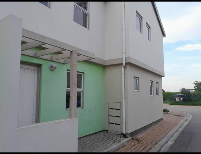 2 BEDROOM PROPERTY TO RENT IN HEIDERAND